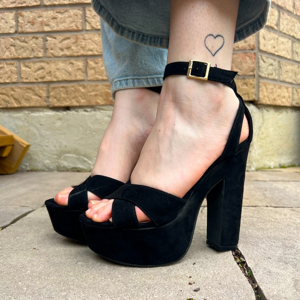 70s inspired black block heeled sandals from Just Fab size US 7.5.